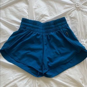 Limited lululemon 4” Tracker Short IV